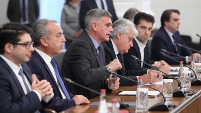 Лидия Шулева хвали служебния кабинет заради актуализацията на приходите