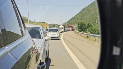 Започват масови проверки по магистралите, край на хитреенето в аварийната лента