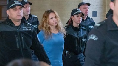 Петя Банкова се сдоби с обвинение в контрабанда