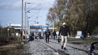 Островът пред сблъсък с ЕС? Еврокомисар: Миграционното законодателство нарушава човешките права