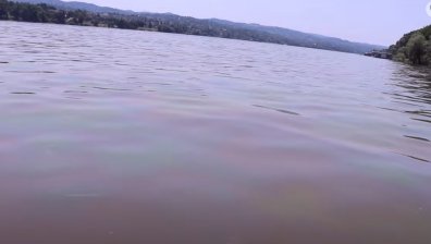 Инцидент с български кораб край Нови Сад, излял се е петролен дериват (+ВИДЕО)