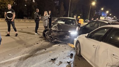 Шофьорът, помел 6 коли на "Витоша" в София, карал с 1,52 промила алкохол