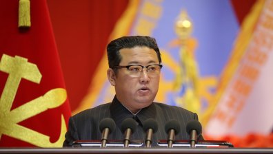 Човек от народа или жесток диктатор: Ким Чен Ун управлява Северна Корея вече 10 г.