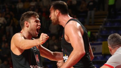 Везенков изведе "Олимпиакос" до невероятен обрат в Белград