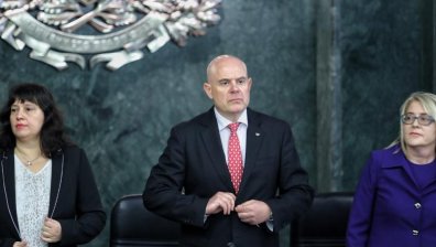 "Искат съдебната система, ще искат и президента": Гешев зове за изчистване на "Авгиевите обори"