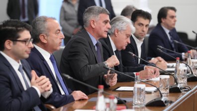 Служебният кабинет: Безконтролни разходи! Заварихме блато, върнахме нормалността