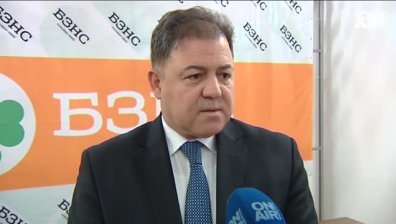 Николай Ненчев: Президентът Румен Радев ръководи МО 