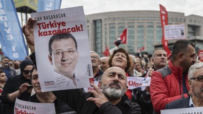 Имамоглу е осъден да плати 3000 евро на Ердоган заради клевета