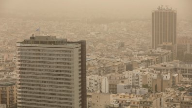 Бури и прах от Сахара удрят Гърция този уикенд