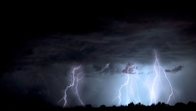 12 души пострадаха след силната буря в Москва