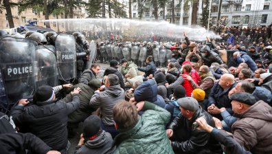 Недоволни грузинци протестират, искат предсрочни избори