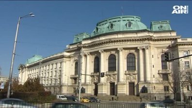 Приемът в университетите у нас намалява с 1700 места