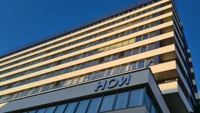 Синдикатите и НОИ обсъждат увеличението на заплатите в института