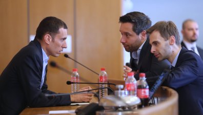 Белият дим над "Московска" 33 остава мираж, 7-и неуспешен вот за председател на СОС