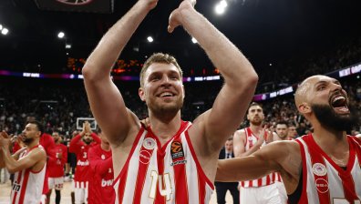 Александър Везенков класира "Олимпиакос" на финал за титлата в Гърция