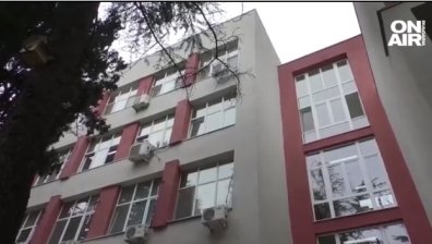 Арестуваха шефката на РУО Стара Загора за натиск - коя фирма да доставя закуски в училищата