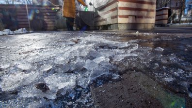 Улиците в София са обработени срещу заледяване