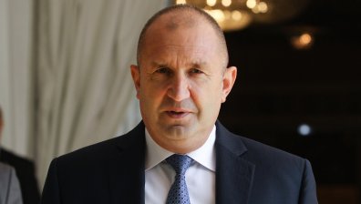 Радев: Наследството на катастрофиралата автокрация е изключително тежко