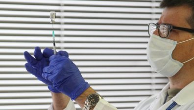 От HelpBook: Ваксинирахме се с Moderna, в РЗИ се водим с Pfizer