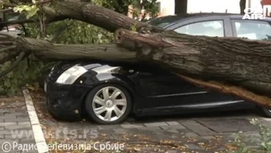 Близо 200 000 мълнии паднаха на Балканите за едно денонощие