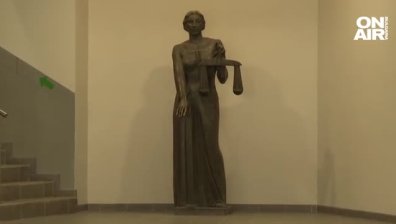 Съдът остави в ареста сириеца, задържан за намушкания тийнейджър - иззели чорапите му, напоени с кръв