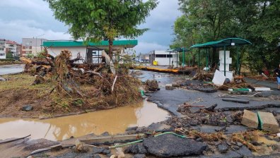 Кметът на Царево за Bulgaria ON AIR: Ситуацията е критична, през нощта евакуирахме хора