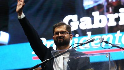 35-годишният Габриел Борич спечели президентските избори в Чили