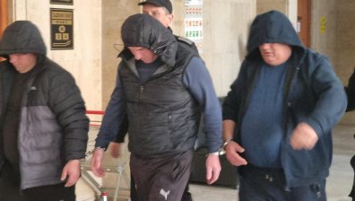 Шестима от задържаните за източване на гориво в Карнобат остават в ареста