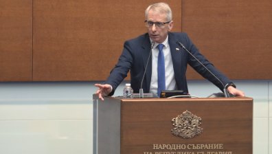 Ротацията във властта започна, премиерът Денков няма да посочва министри за смяна