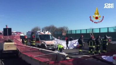 Мост се срути на магистрала в Италия 