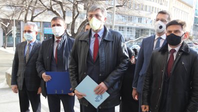 ДПС се регистрира за участие във вота
