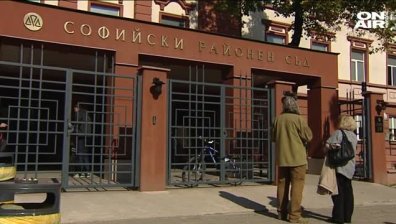 Елена Йончева отново застава срещу Борисов в съда