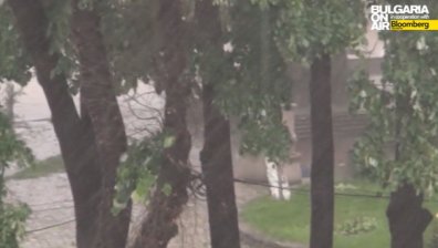 Силни ветрове и поройни дъждове удариха американския щат Арканзас