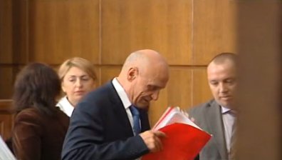 Владимира Янева се яви за първи път на делото "Червеи"