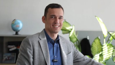 Новият кмет на столицата - кореняк софиянец, любител на баскетбола и предприемач с бизнес за милиони