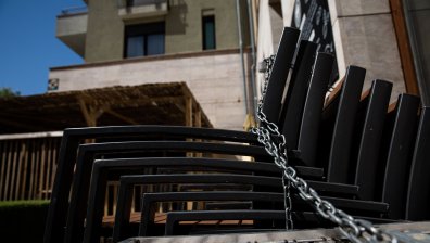 Въпреки строгите глоби: Над 100 ресторанта в Унгария отварят за клиенти