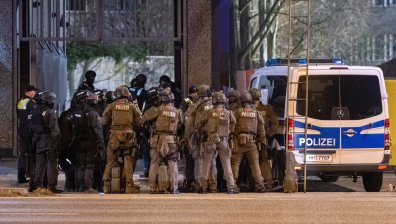 Масовото убийство в Хамбург, поне 7 загинали след стрелба по "Свидетели на Йехова"