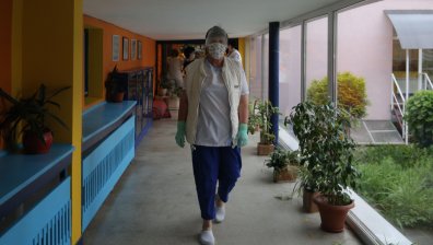 Крачка назад с отварянето на детските градини и яслите