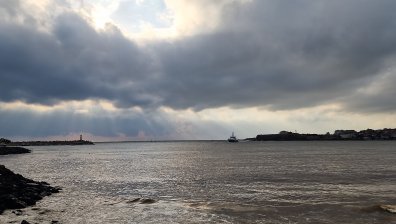 Морето изхвърли втори труп на мъж край Царево, отново заваля проливен дъжд в района