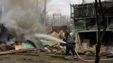 Руска бомба уби човек край Харков, десетима са ранени