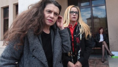 Съдът пусна Десислава Иванчева и Биляна Петрова под "домашен арест"
