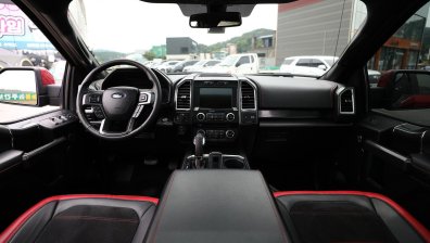  Ford превръща колата в офис, шофьорите пускат волана