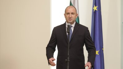Радев представя задачите пред кабинета "Донев 2", служебното правителство с първо заседание
