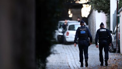 Въоръжен обир с експлозиви във Франция: Задържаха шестима души