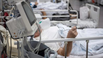 Ройтерс: Положението в българските болници е драматично, локдаун ще парализира икономиката