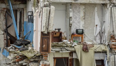 Русия атакува Запорожие по въздух. Властите: Не доближавайте и не снимайте останки от ракети