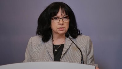 Петкова: За 3 години България не направи нищо, за да усвои в пълен обем парите по ПВУ