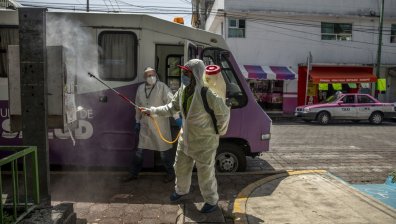 Заразените с Ковид-19 по света вече са над 14 млн., пик в Америка