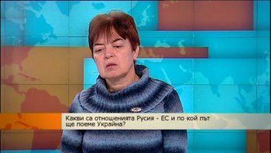 Оставката на Азаров е незначителен акт за туширане на напрежението