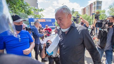 В МС не ги приеха, акциите на "Левски" вече са в Павел Колев на Герена
